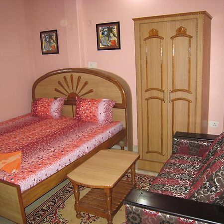 Krishna Paying Guest House Varanasi Rum bild